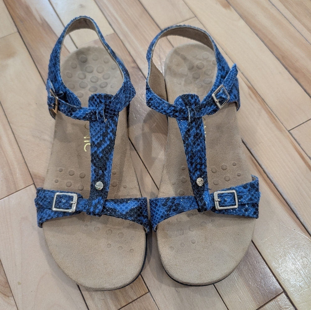 Vionic | Isla Blue Snakeskin Orthotic Strappy Sandals Women’s 9 / 40